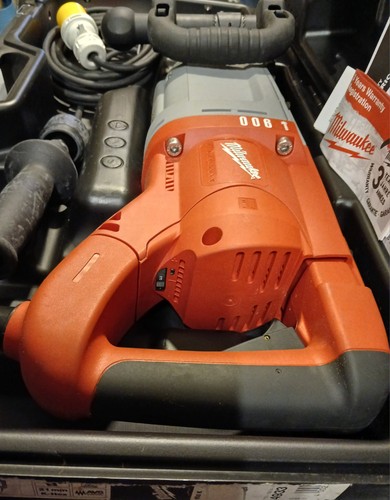 110v milwaukee breaker 900k - milwaukee,